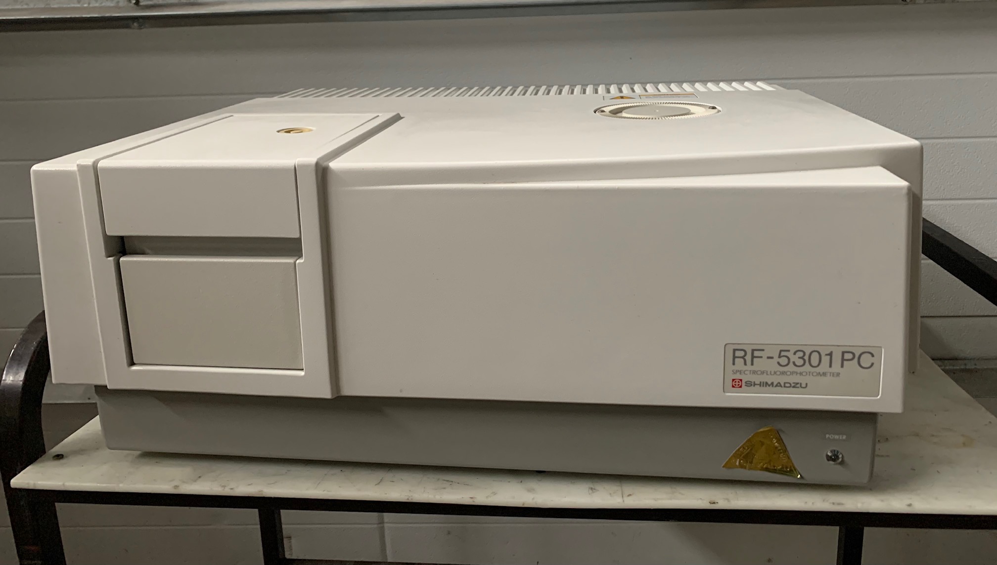 Shimadzu RF-5301PC main unit