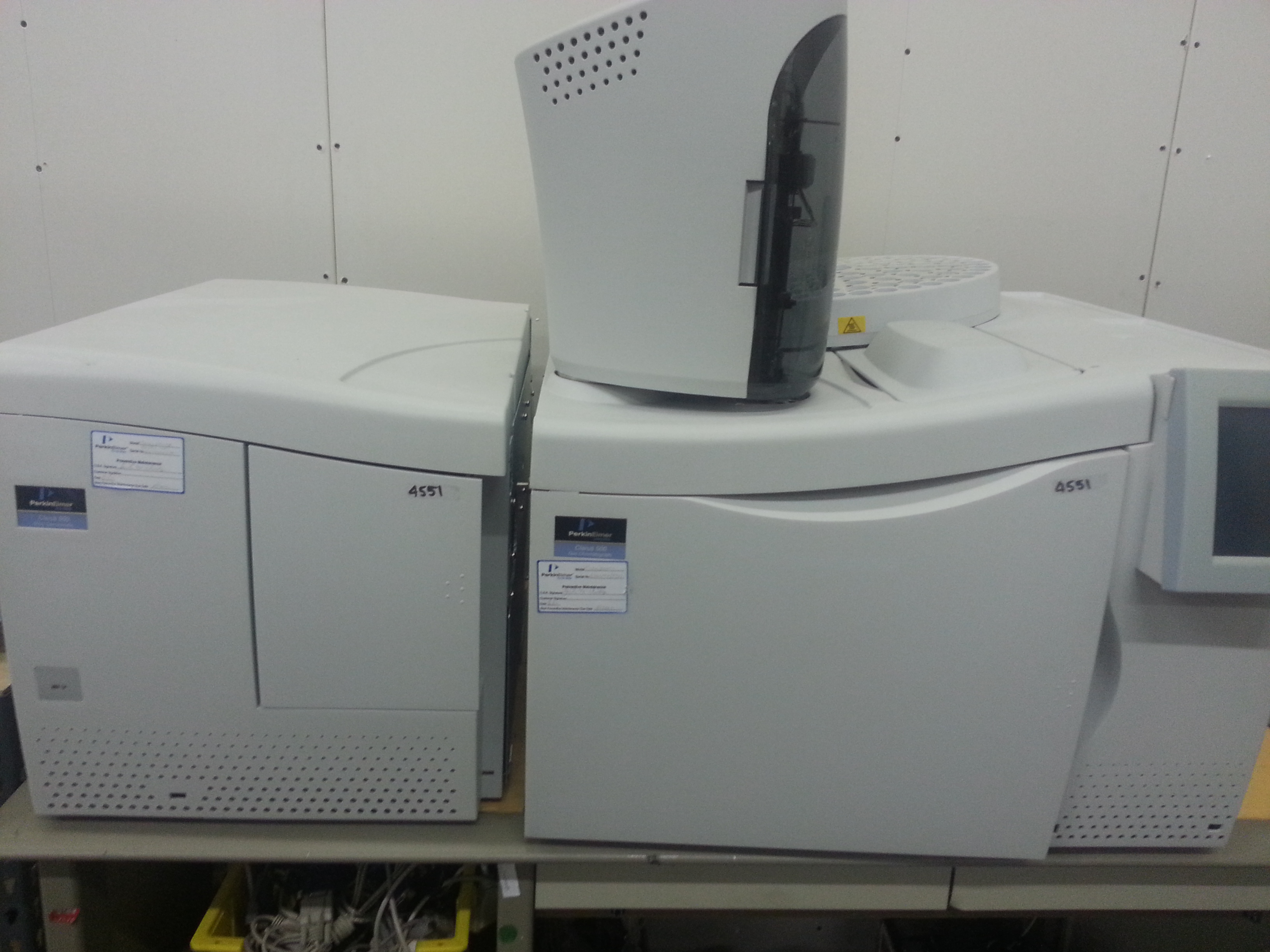 Perkin Elmer CLARUS MASS SPECTROMETER