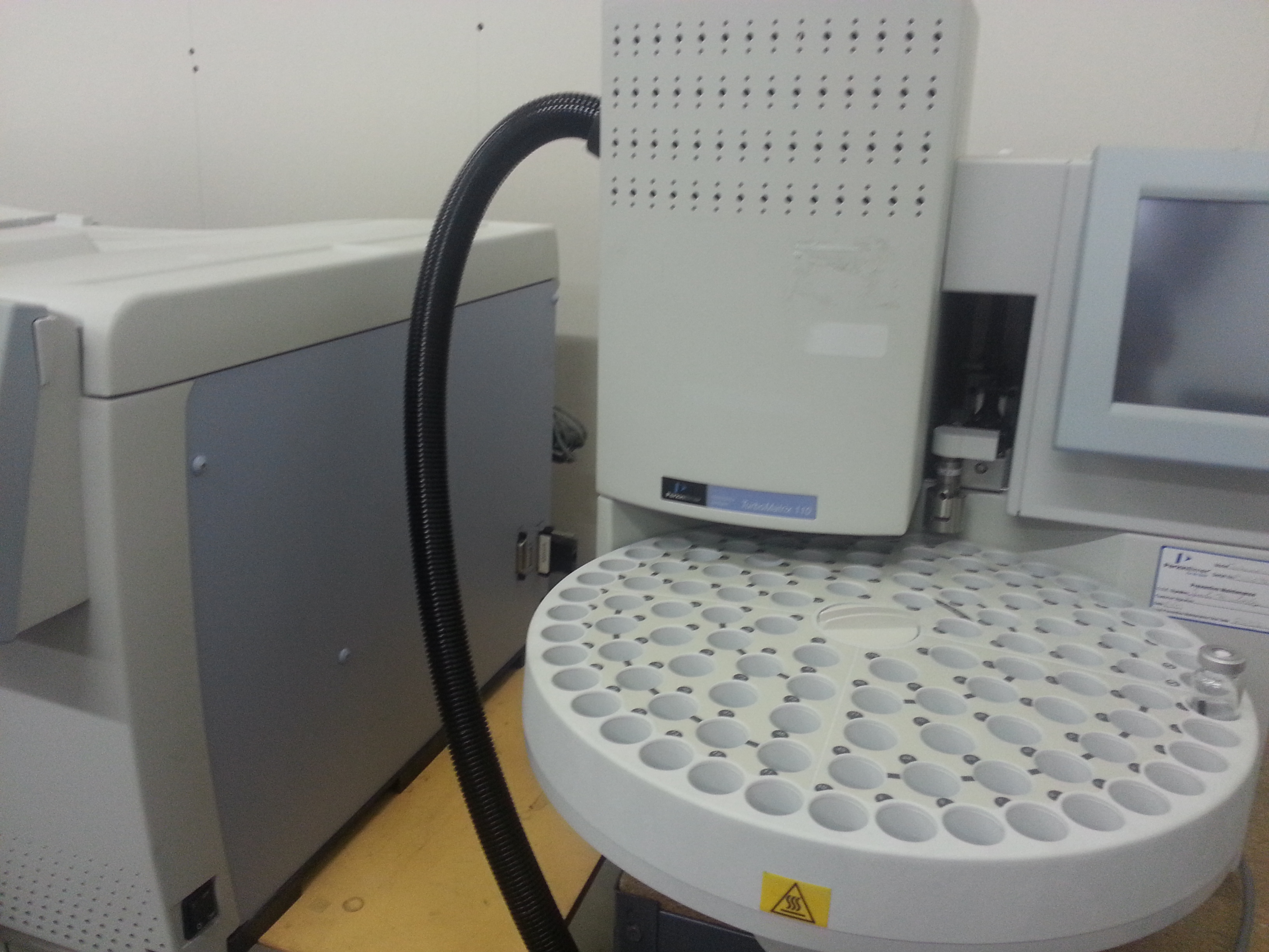 Perkin Elmer CLARUS MASS SPECTROMETER