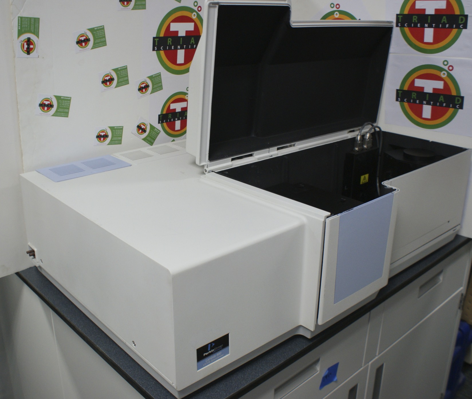 Perkin Elmer Lamba 800 UV/VIS